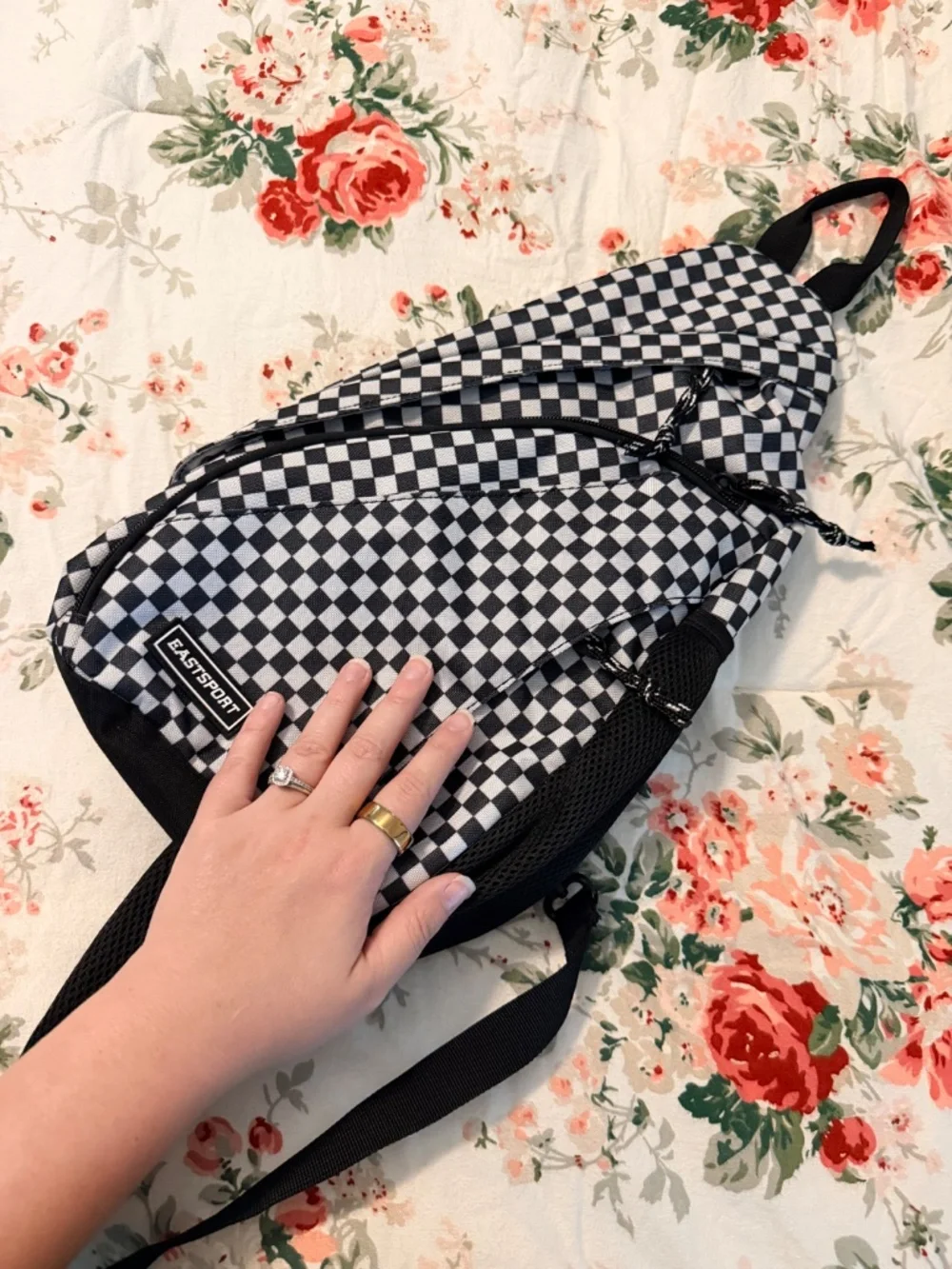EASTSPORT Black and White Checkerboard Sling Backpack